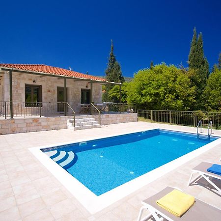 Forest Villas Kefalonia Logarata エクステリア 写真