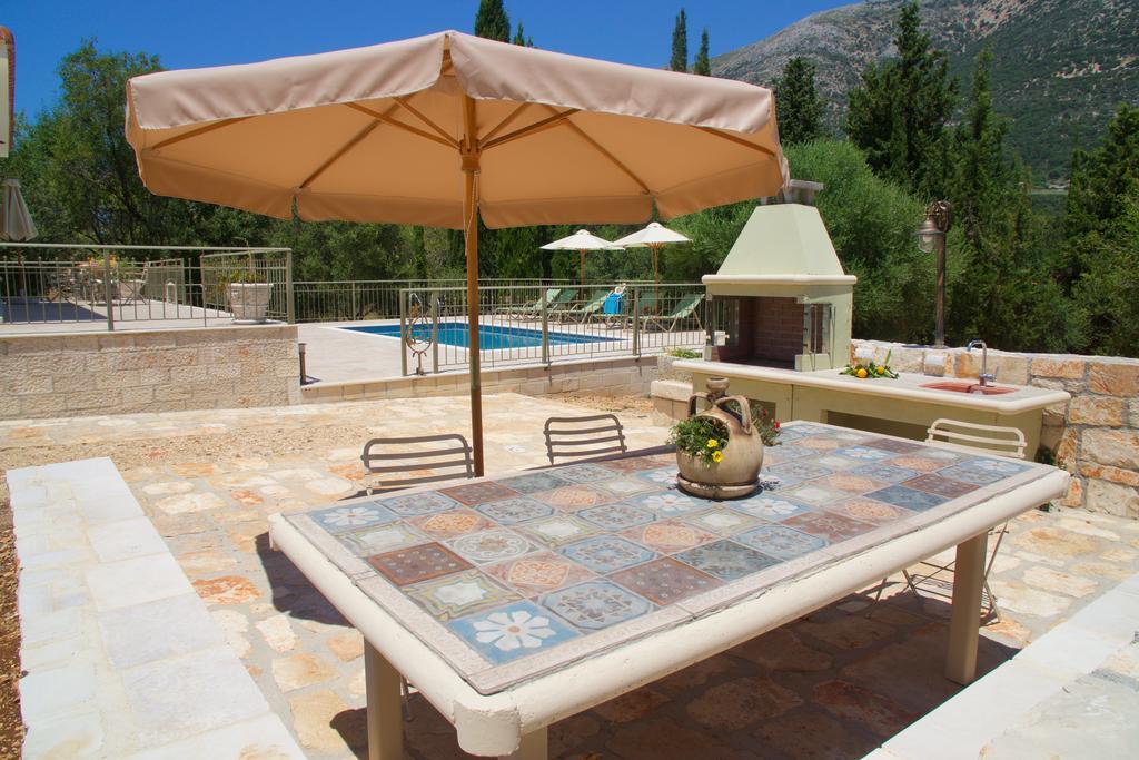 Forest Villas Kefalonia Logarata エクステリア 写真