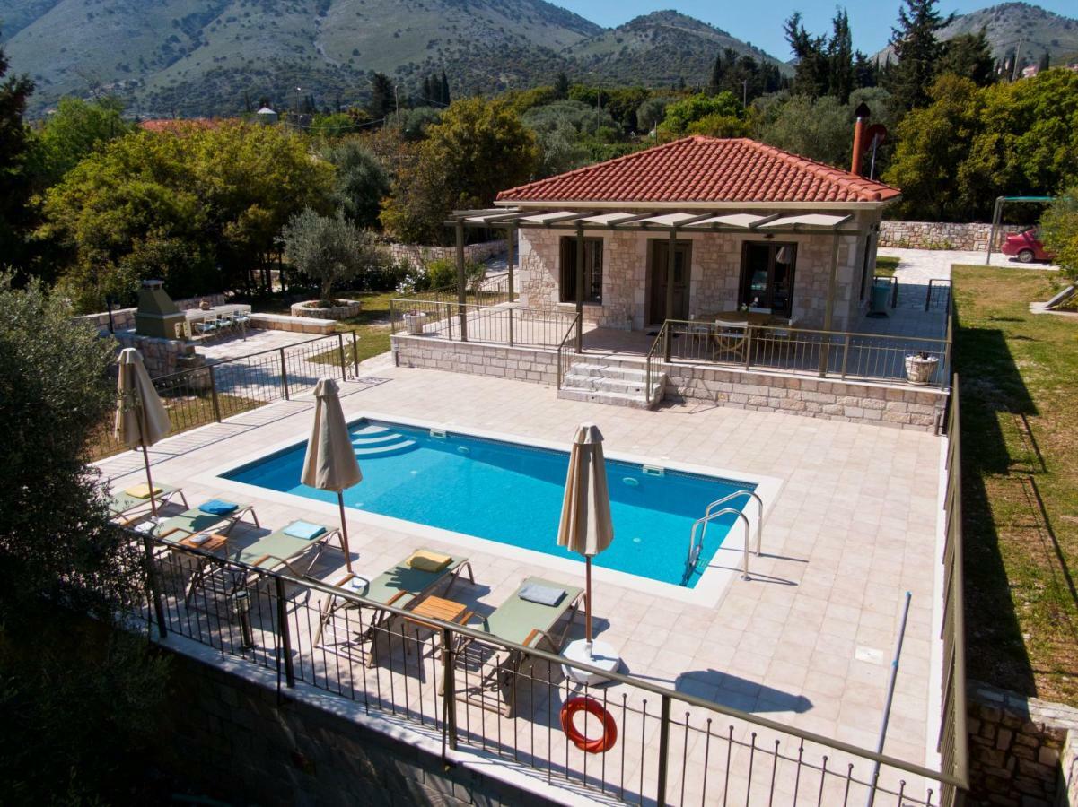 Forest Villas Kefalonia Logarata エクステリア 写真