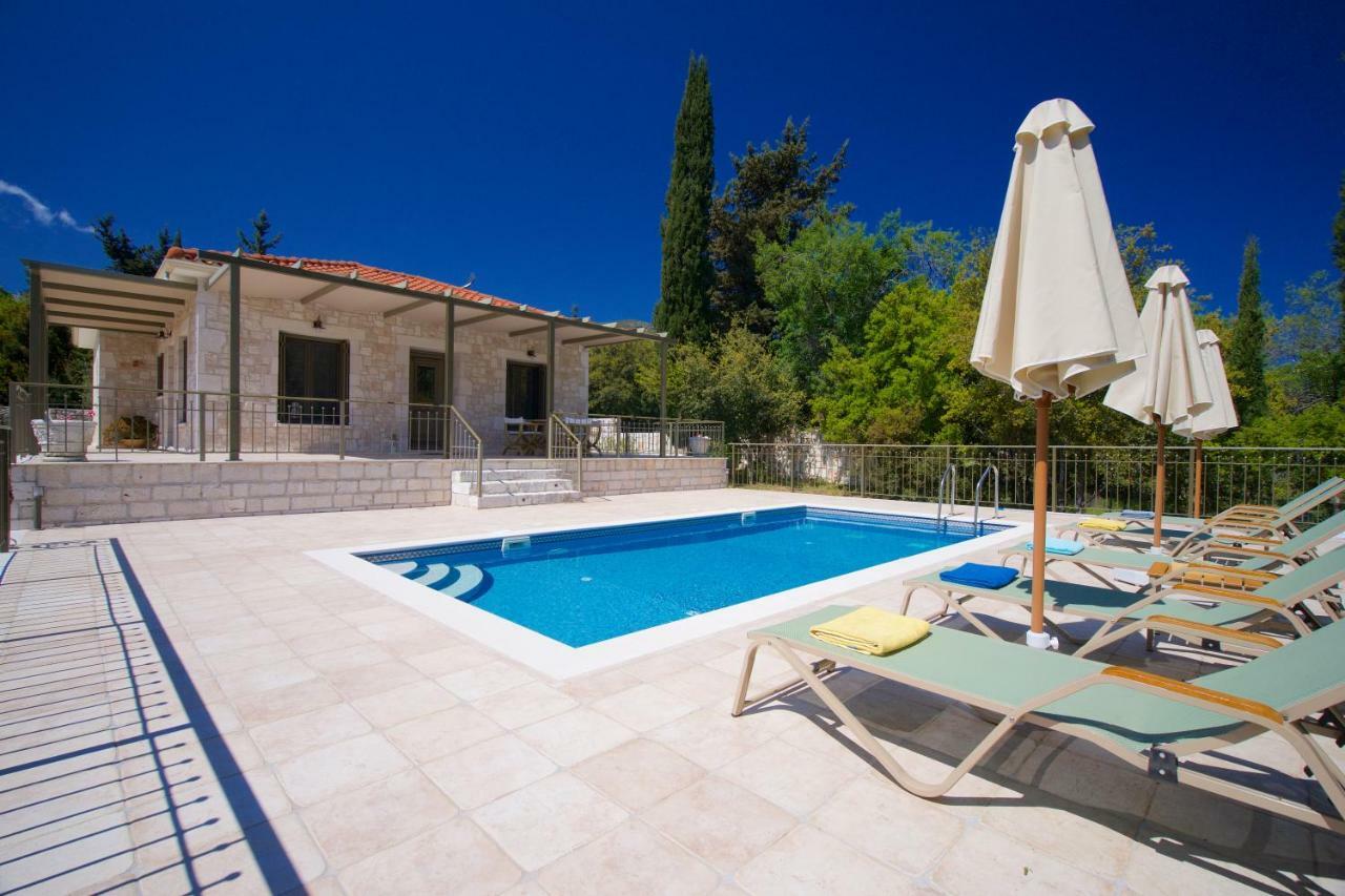 Forest Villas Kefalonia Logarata エクステリア 写真