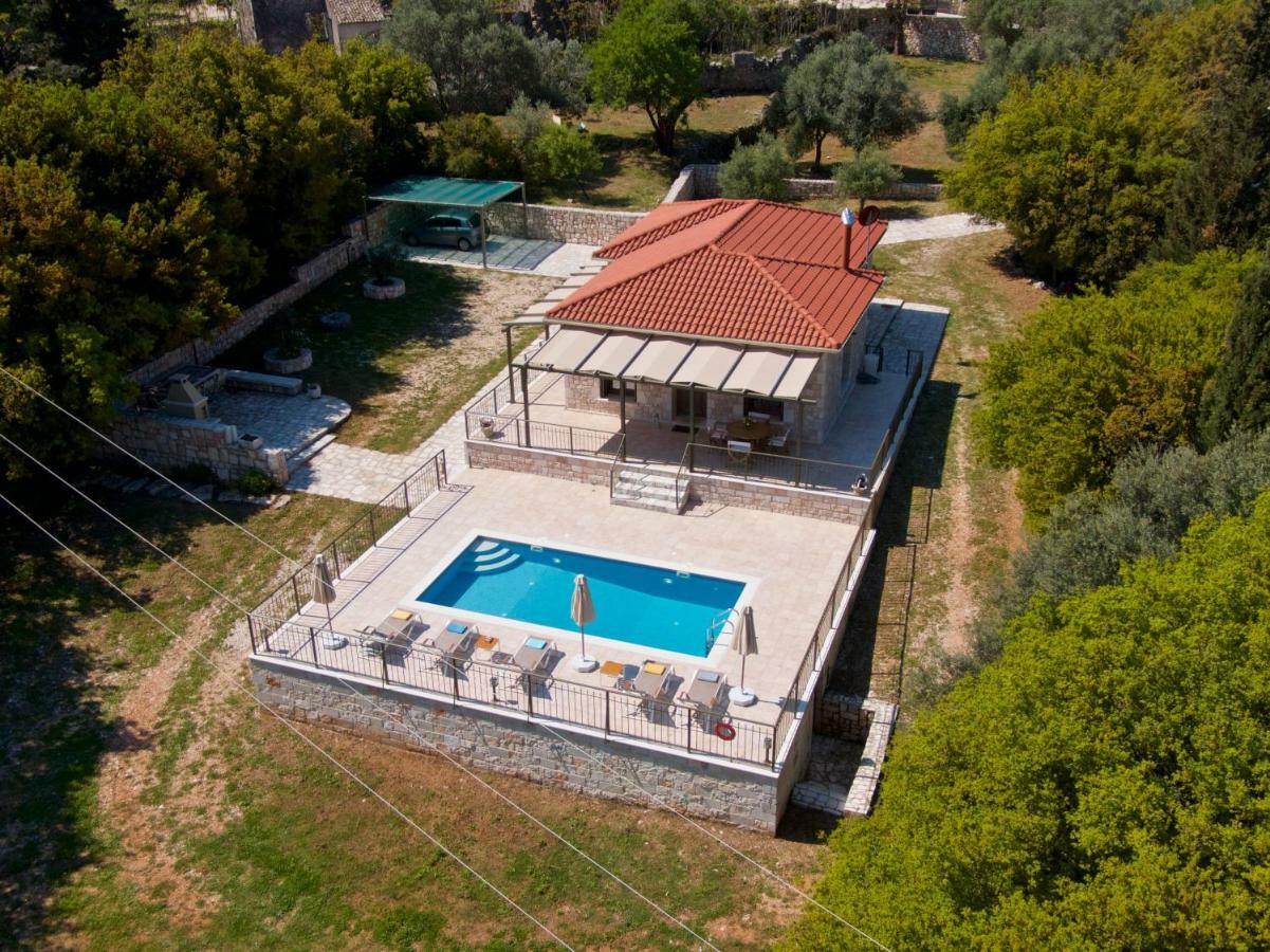 Forest Villas Kefalonia Logarata エクステリア 写真